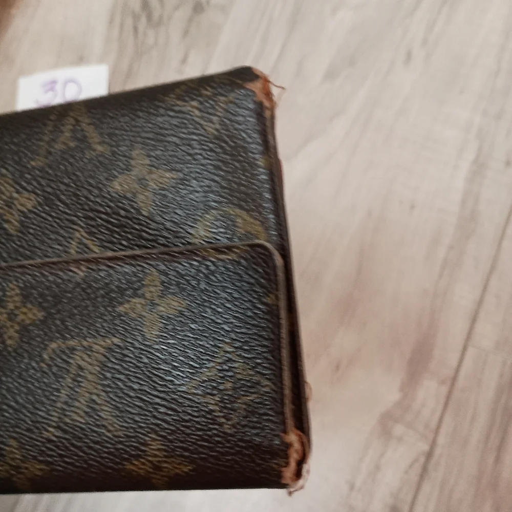 Louis Vuitton Brown Monogram Clutch - Picture 4 of 14